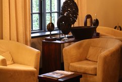 Lounge gallery